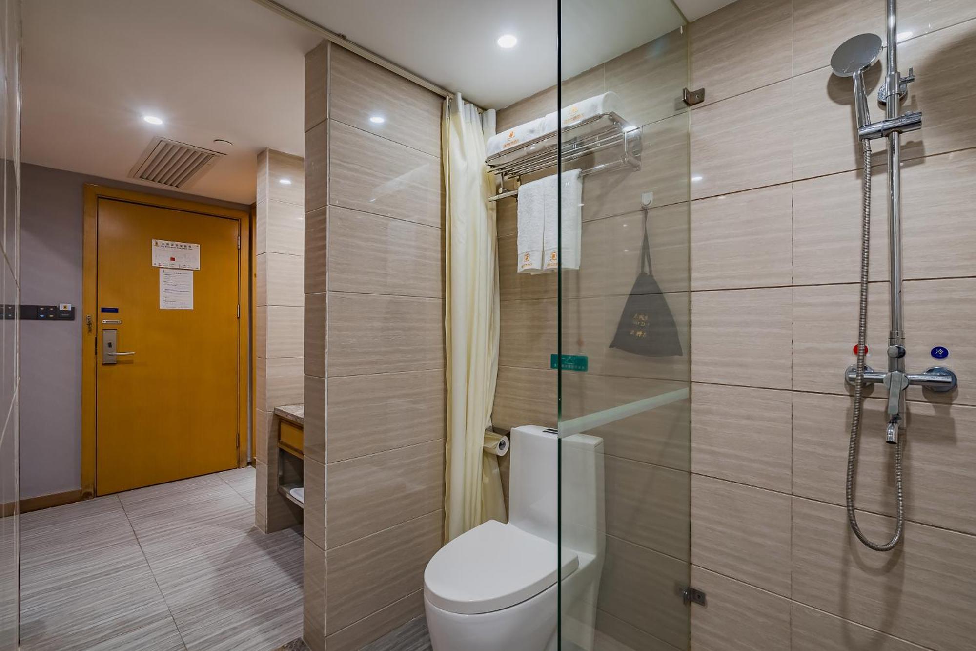 Super 8 Hotel Select Guangzhou Railway Station Xicun Subway Station Exterior foto